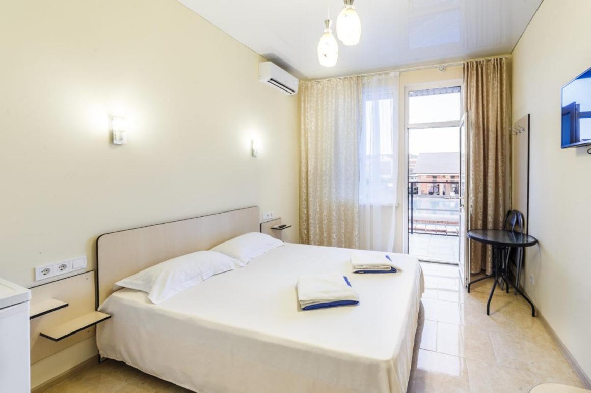 Baza Otdykha Jules Verne Hotel Zatoka Kültér fotó